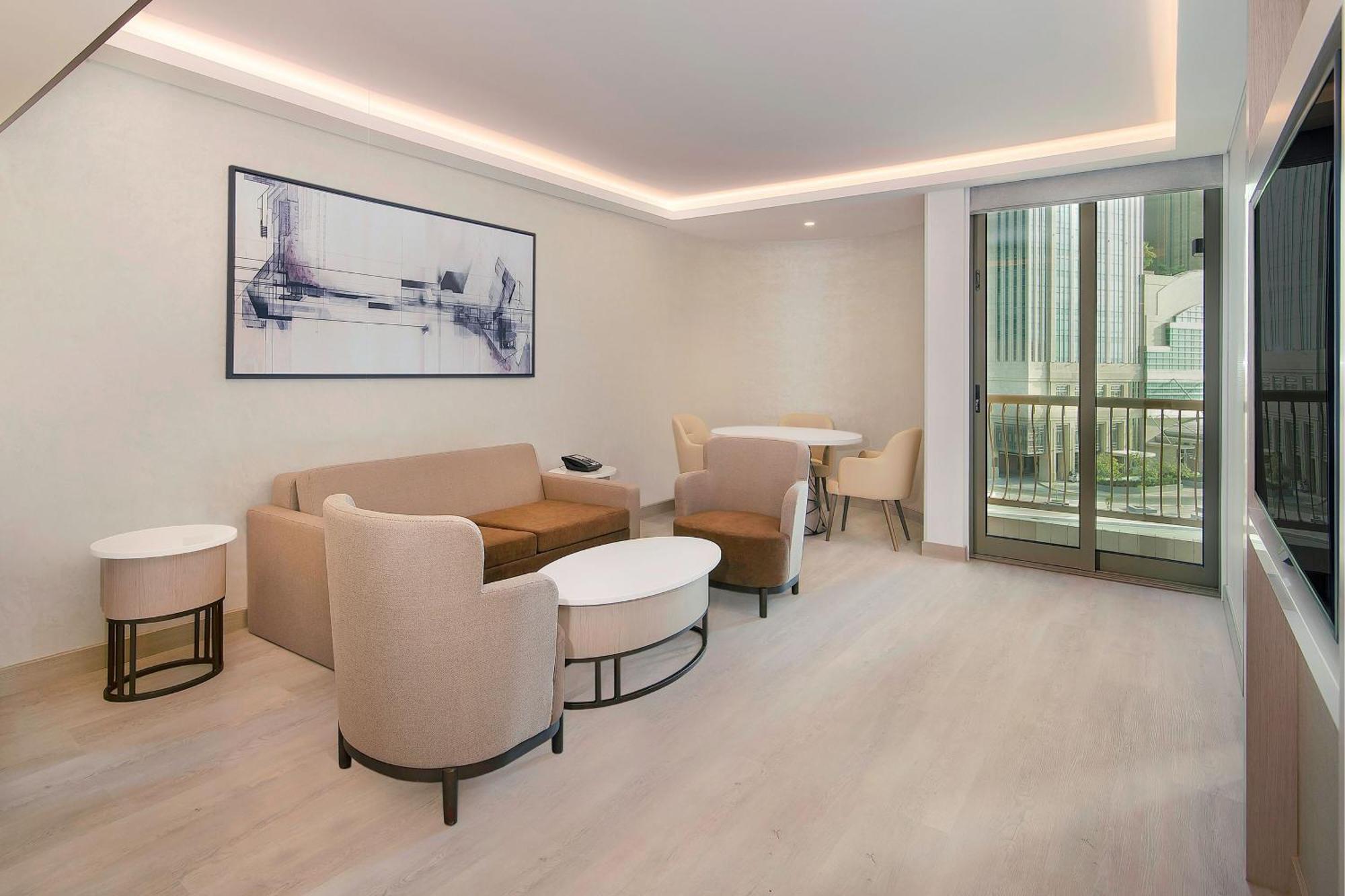Executive Suite Club Lounge Access