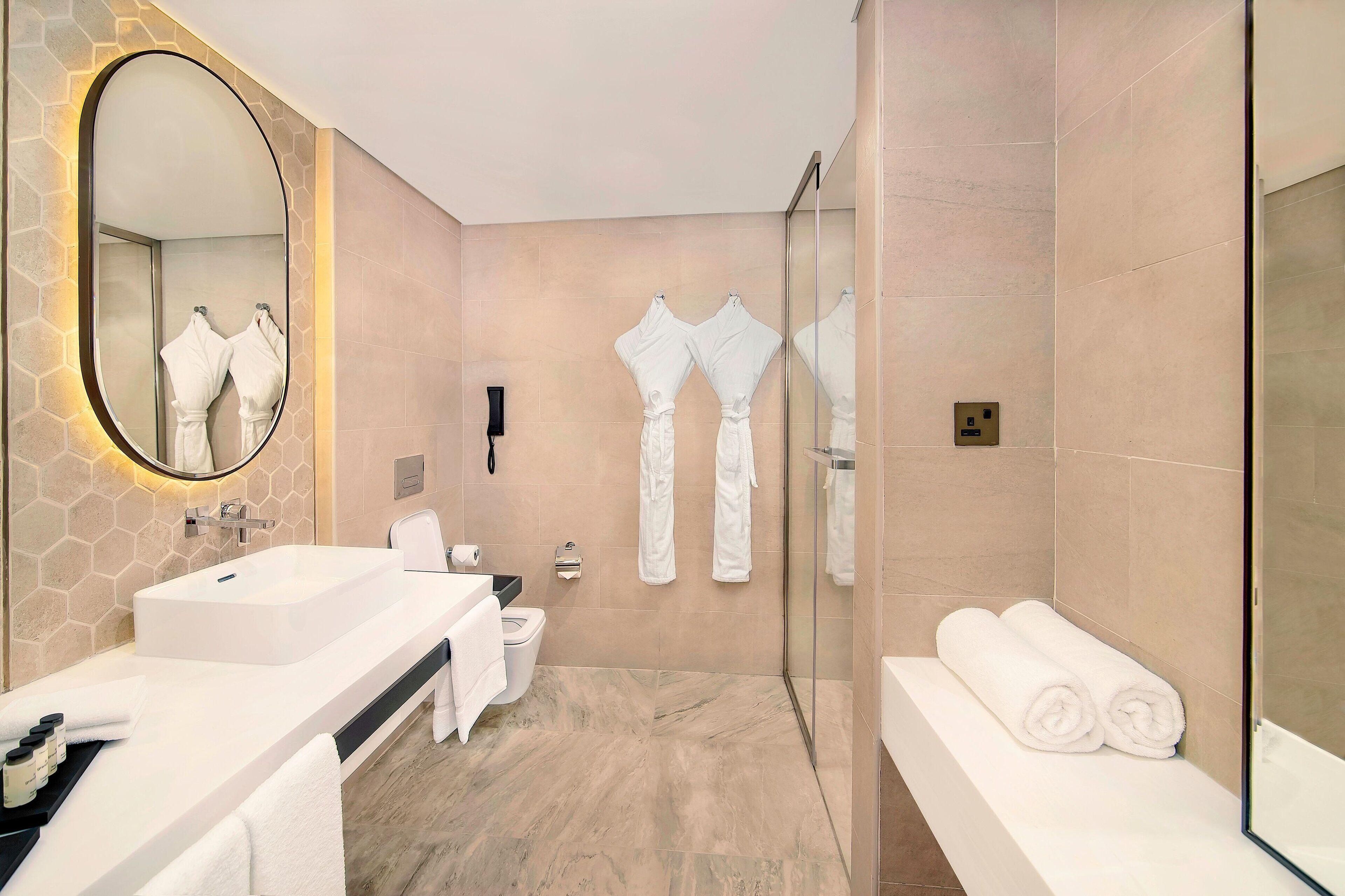 Presidential Suite Club Lounge Access